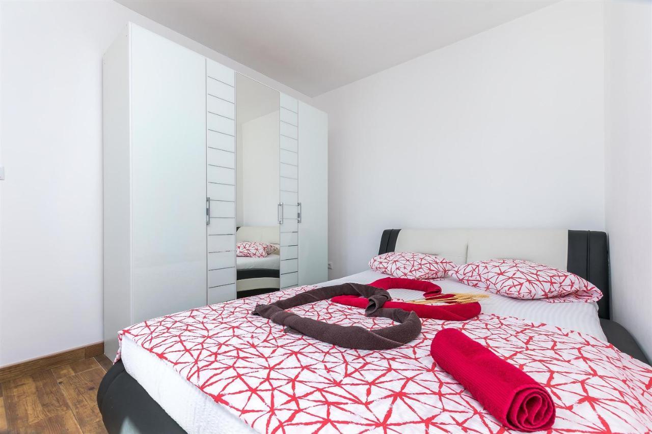 Apartments Lorenzo 로크바 로고즈니차 외부 사진