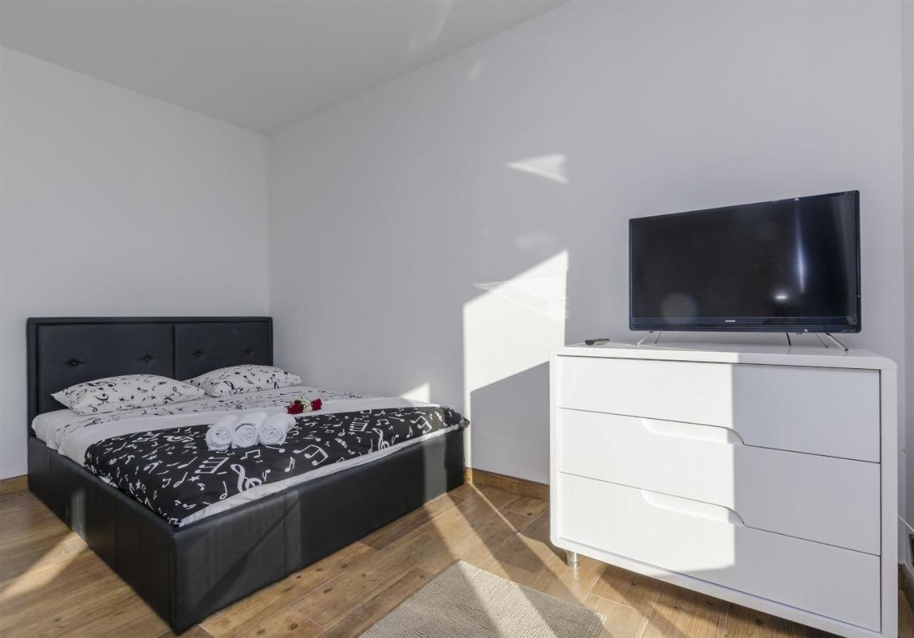 Apartments Lorenzo 로크바 로고즈니차 외부 사진