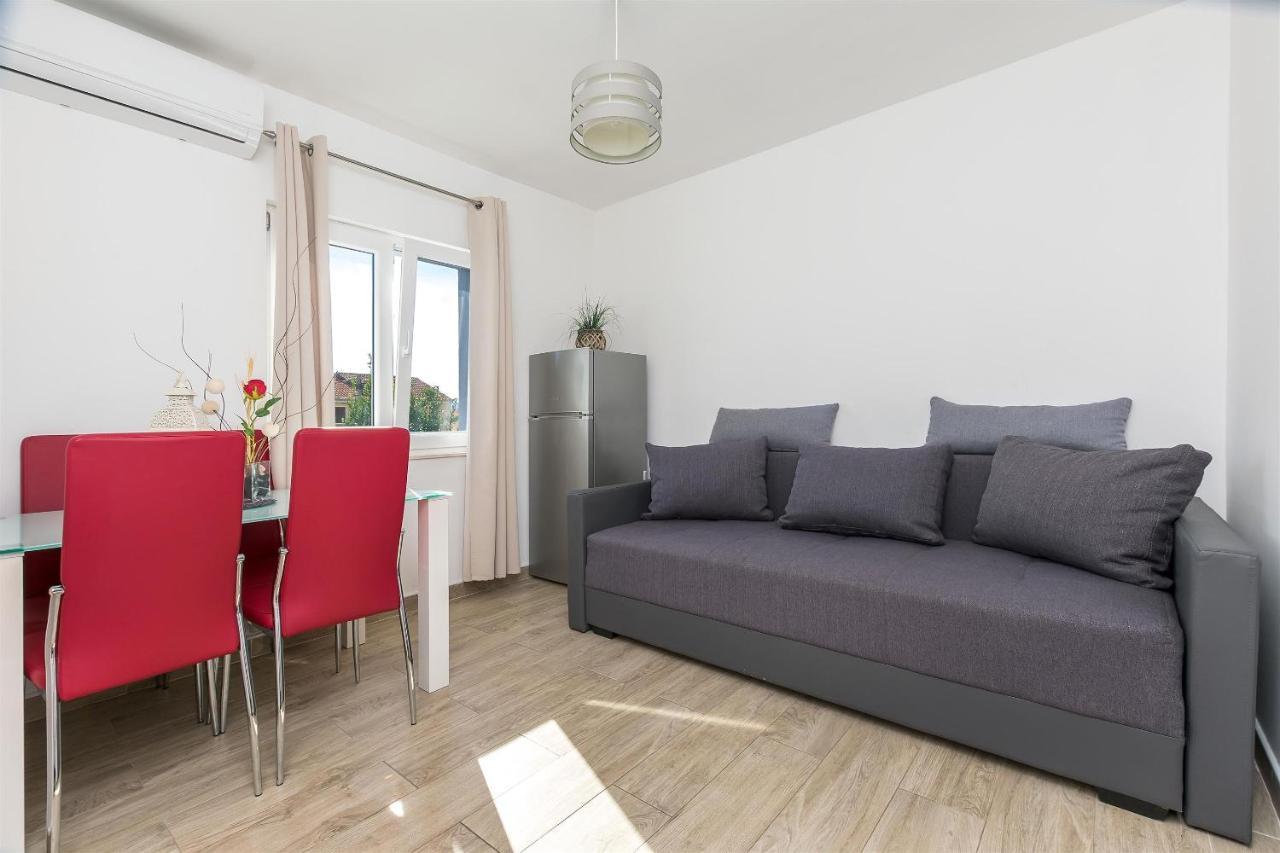 Apartments Lorenzo 로크바 로고즈니차 외부 사진