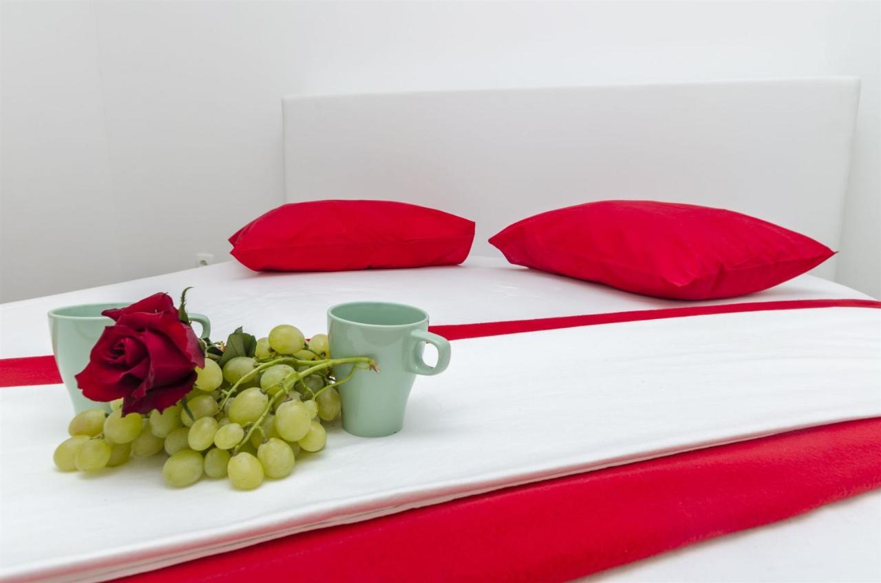 Apartments Lorenzo 로크바 로고즈니차 외부 사진