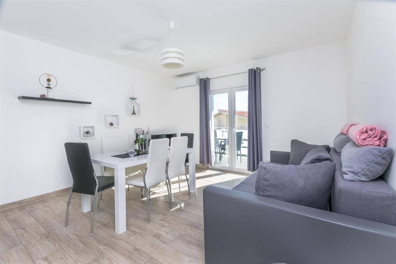 Apartments Lorenzo 로크바 로고즈니차 외부 사진