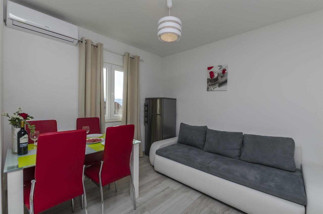 Apartments Lorenzo 로크바 로고즈니차 외부 사진