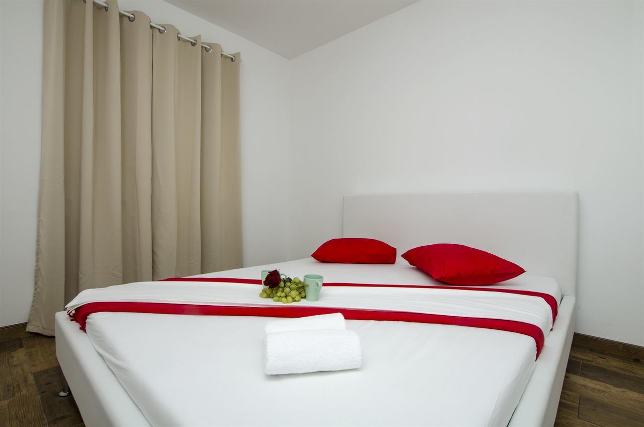Apartments Lorenzo 로크바 로고즈니차 외부 사진