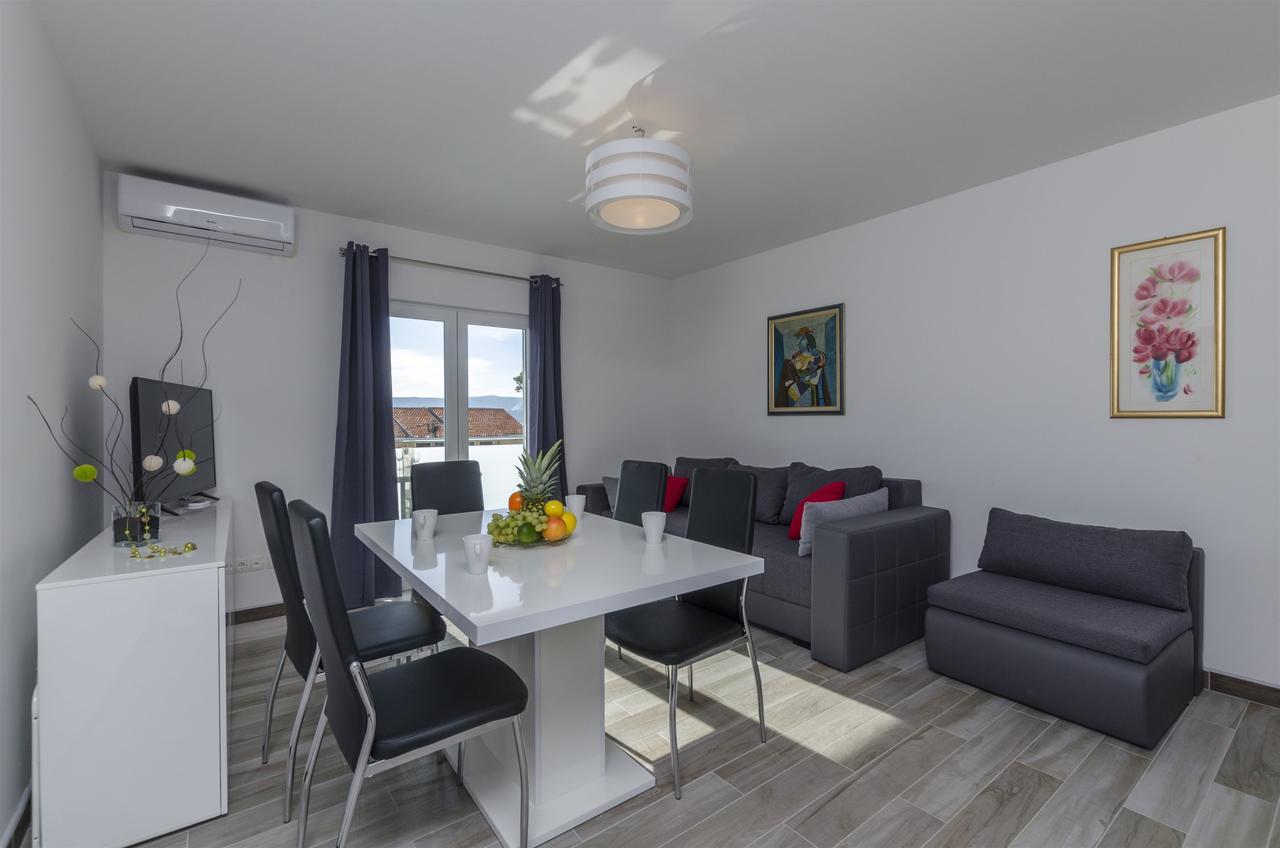 Apartments Lorenzo 로크바 로고즈니차 외부 사진